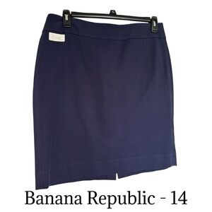 Navy Blue Banana Republic Skirt - Size 14 with stretch